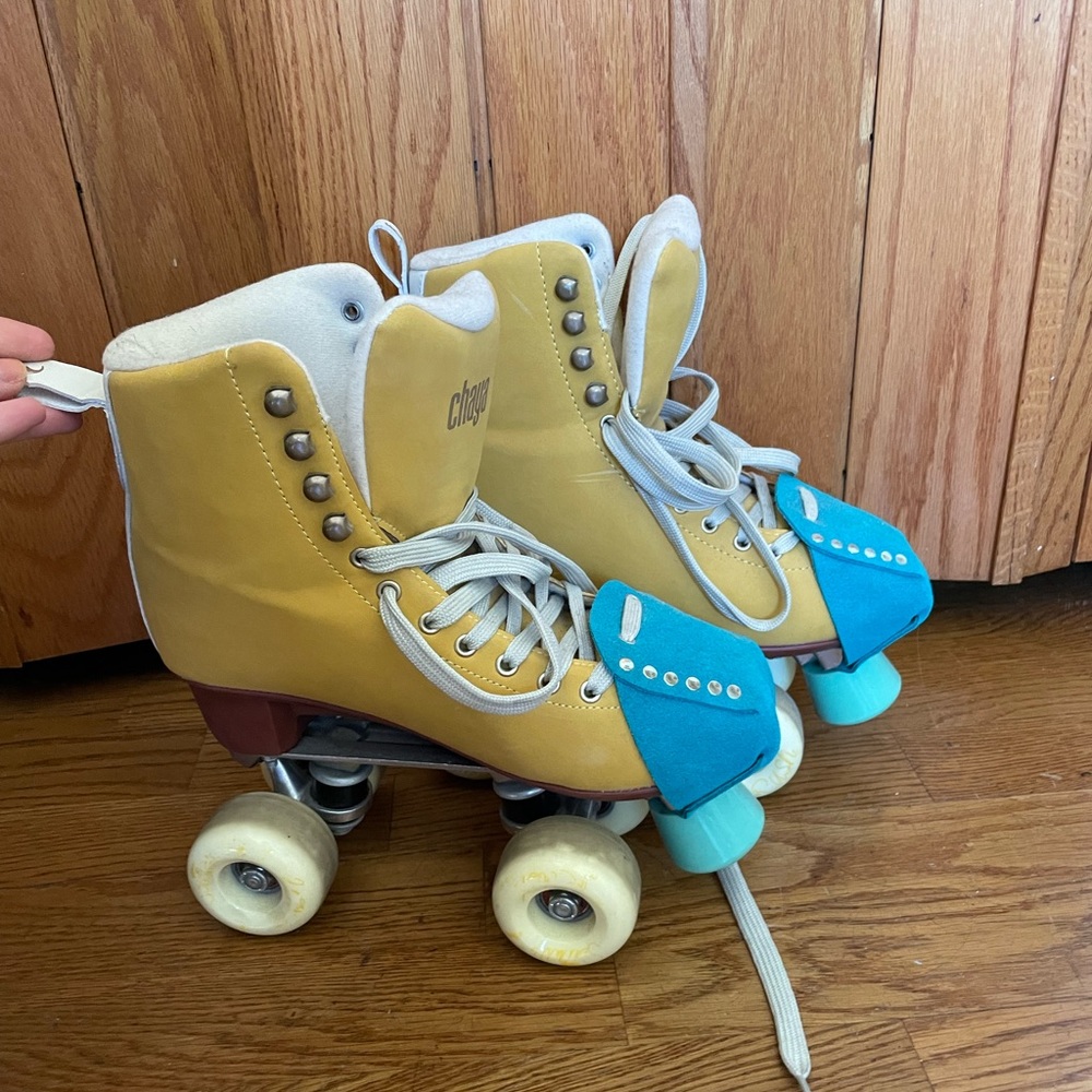 Chaya melrose deluxe rollerskates